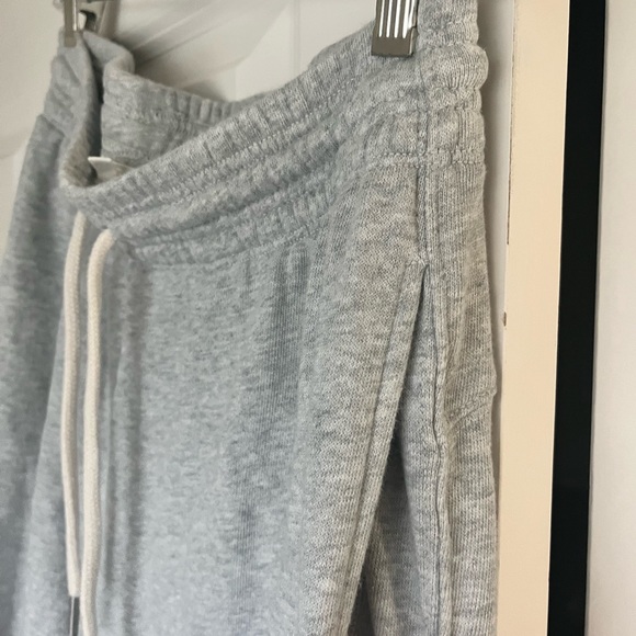 Grey joggers | Size small | Aeri | - Picture 4 of 5